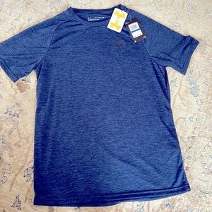 Under Armor boys top NWT
